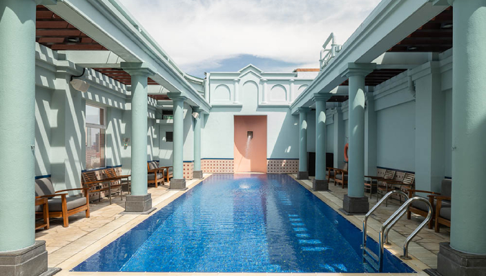 &nbsp;12. 香港酒店Staycation優惠：香港逸東酒店 Eaton HK 食+住Staycation優惠今個假期，到人氣之選逸東酒店Eaton Hotel體驗與別不同的staycation